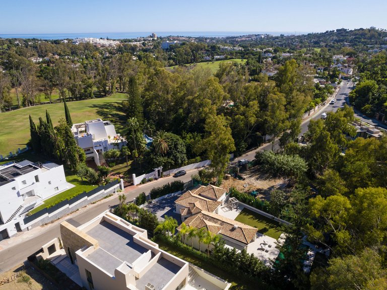Villa for Sale in Nueva Andalucía, Malaga 37