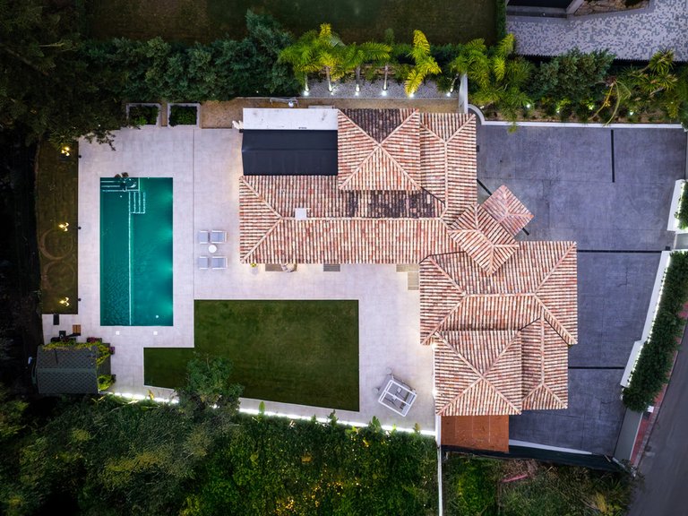Villa for Sale in Nueva Andalucía, Malaga 43