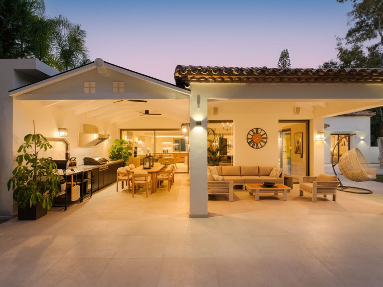 Villa for Sale in Nueva Andalucía, Malaga 57