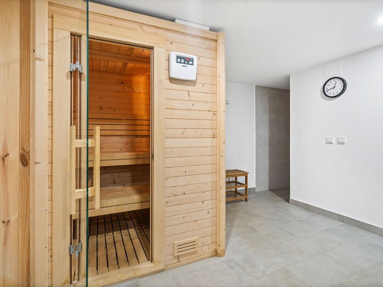 Villa for Sale in Fuengirola, Malaga 33