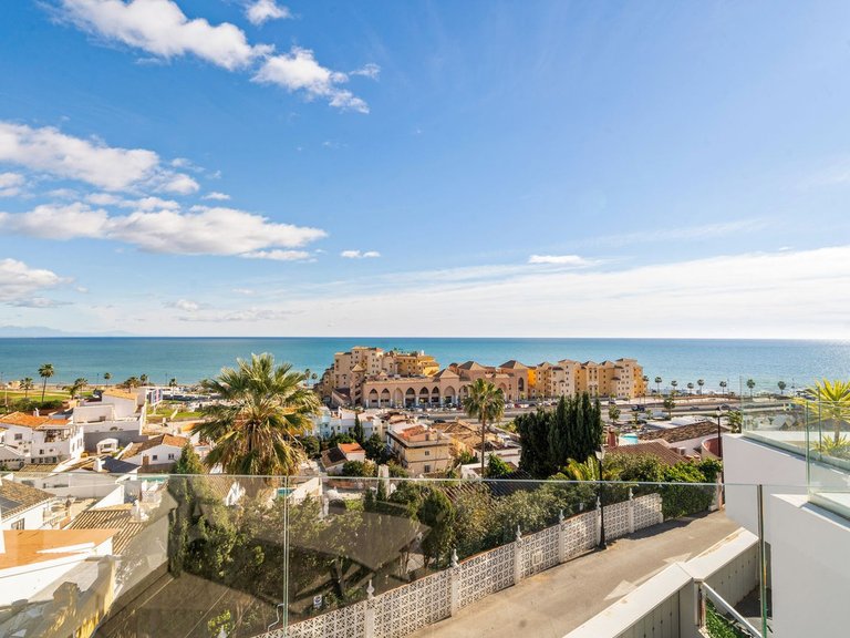 Villa for Sale in Fuengirola, Malaga 4