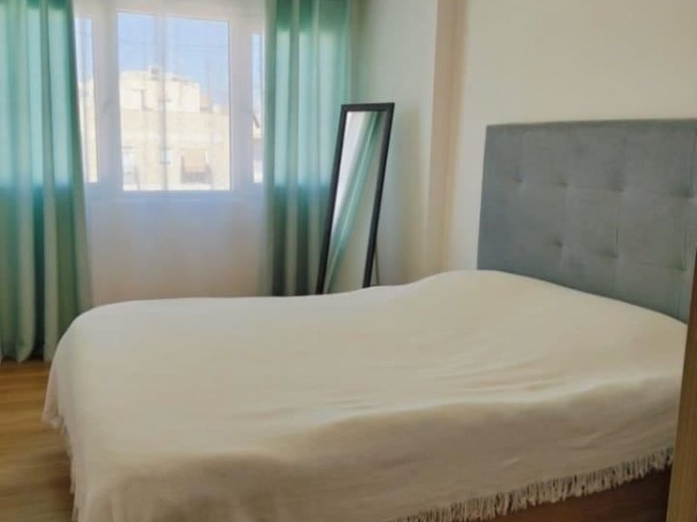 Apartment for Sale in Alicante, Alicante 13