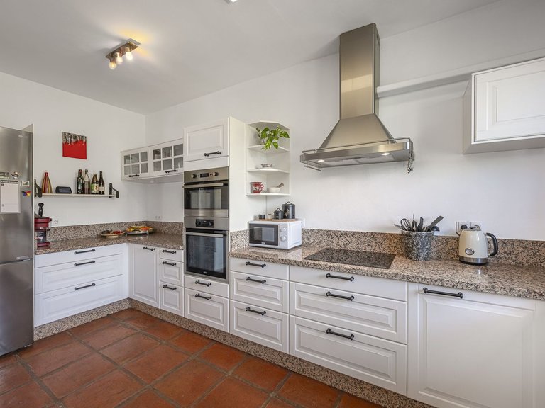 Villa for Sale in Mijas Golf, Malaga 12