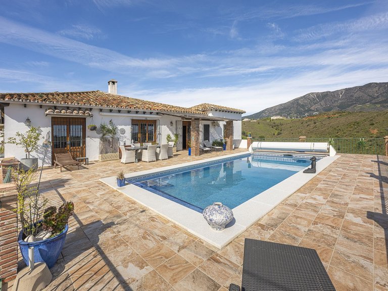 Villa for Sale in Mijas Golf, Malaga 15