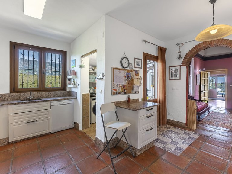Villa for Sale in Mijas Golf, Malaga 32