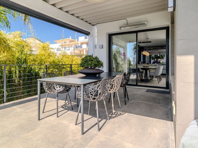 Villa for Sale in Selwo, Malaga 28