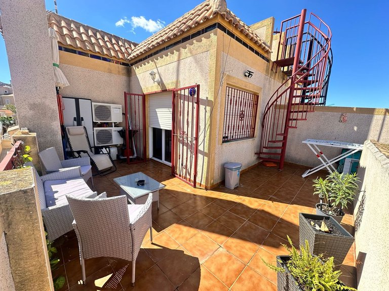 Apartment for Sale in Los Altos, Alicante 1
