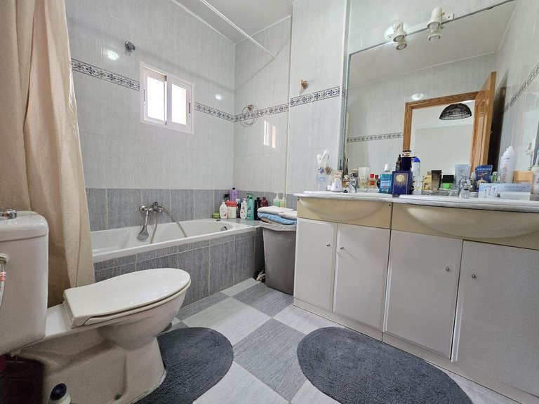 Apartment for Sale in Los Altos, Alicante 13