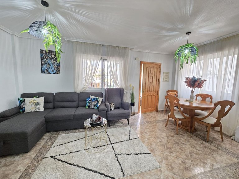 Apartment for Sale in Los Altos, Alicante 6