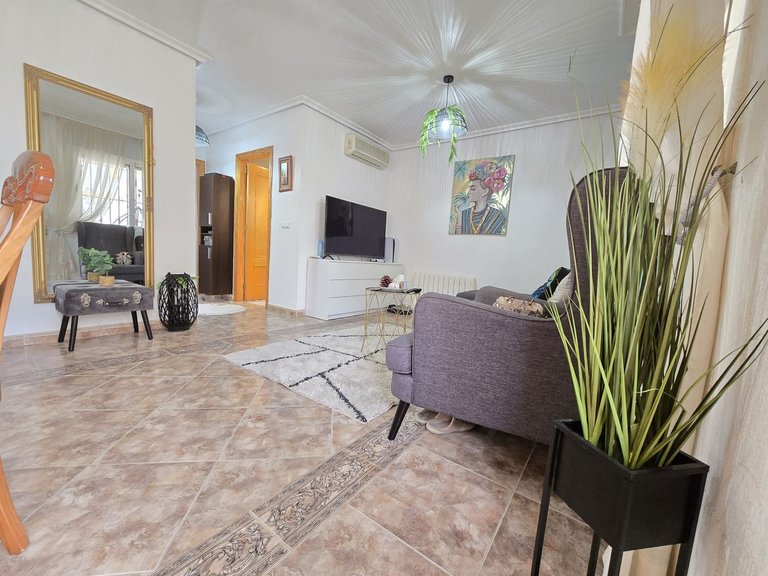 Apartment for Sale in Los Altos, Alicante 7