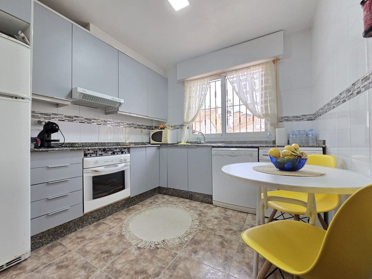 Apartment for Sale in Los Altos, Alicante 8