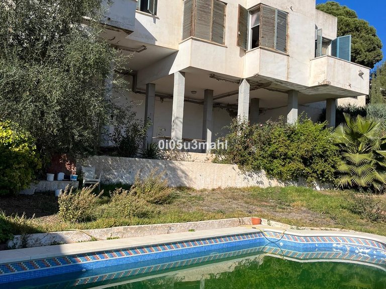 Villa for Sale in El Candado, Malaga 5