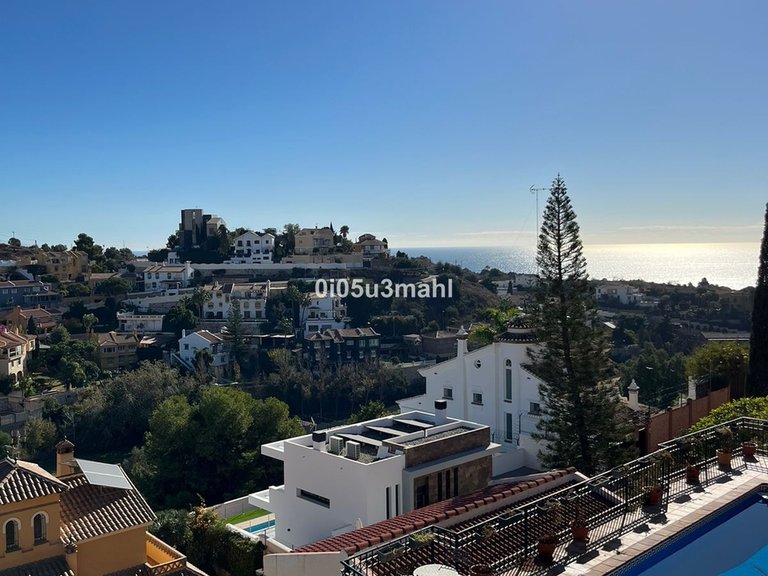 Villa for Sale in El Candado, Malaga 6