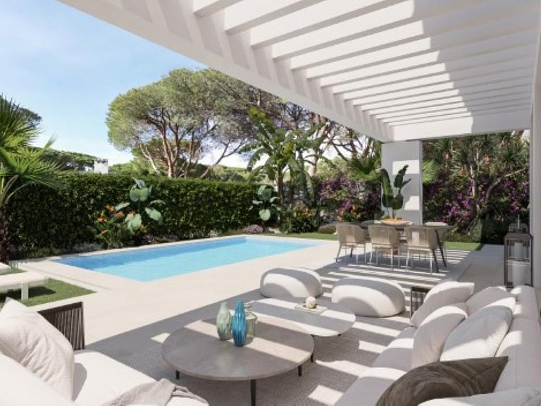 Villa for Sale in Calahonda, Malaga 1