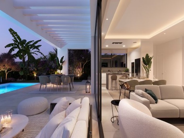 Villa for Sale in Calahonda, Malaga 18