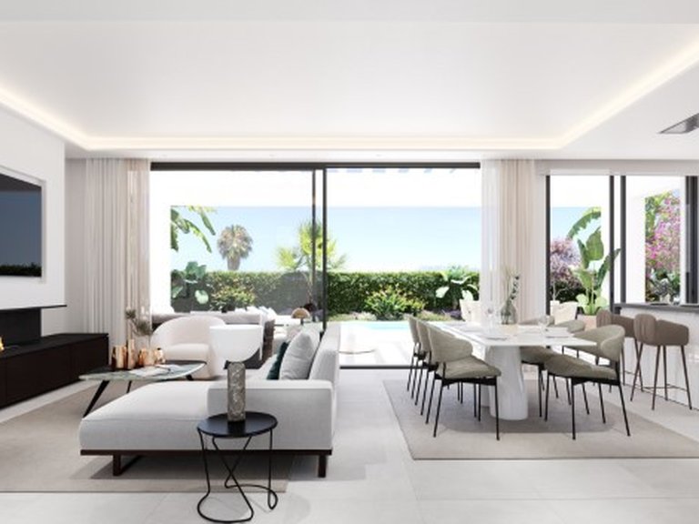 Villa for Sale in Calahonda, Malaga 3