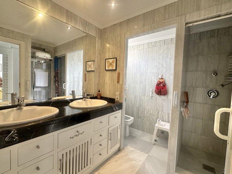 Villa for Sale in Calahonda, Malaga 19