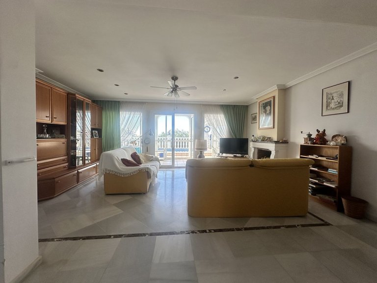 Villa for Sale in Calahonda, Malaga 2