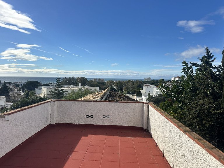 Villa for Sale in Calahonda, Malaga 28