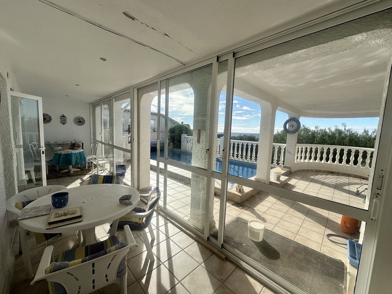 Villa for Sale in Calahonda, Malaga 3