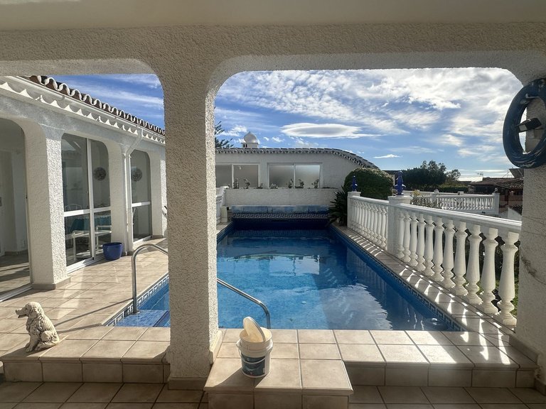 Villa for Sale in Calahonda, Malaga 31