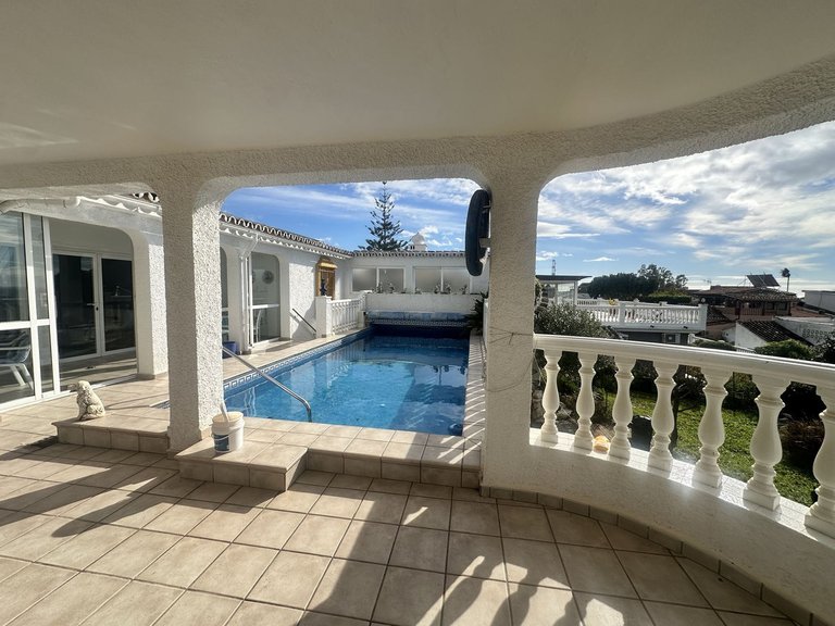 Villa for Sale in Calahonda, Malaga 32