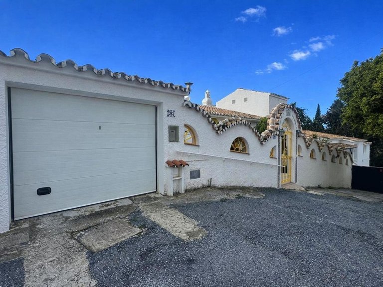 Villa for Sale in Calahonda, Malaga 48