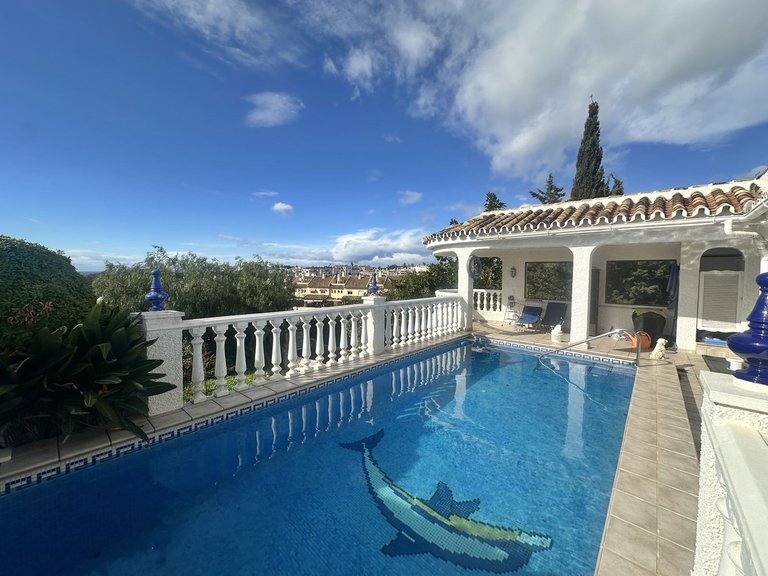 Villa for Sale in Calahonda, Malaga 7