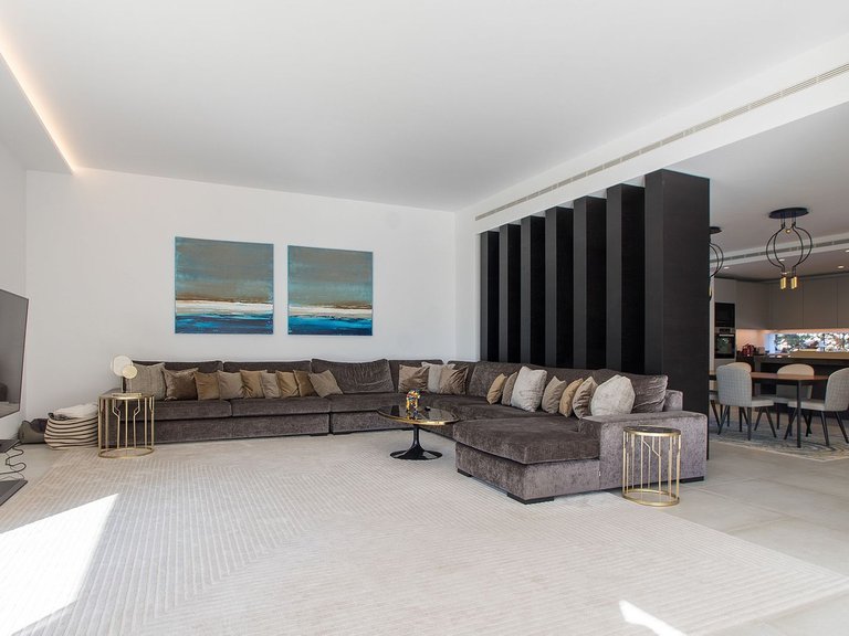 Villa for Sale in Benahavís, Malaga 12