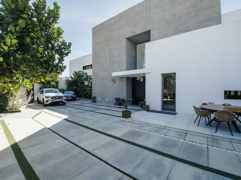Villa for Sale in Benahavís, Malaga 43