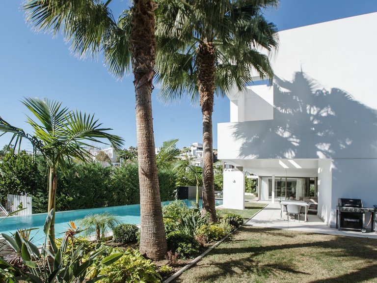 Villa for Sale in Benahavís, Malaga 9