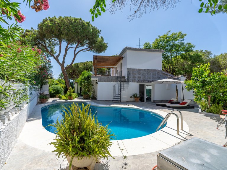 Villa for Sale in Marbesa, Malaga 1
