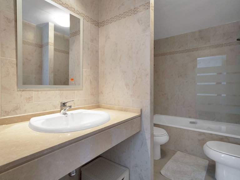 Apartment for Sale in Selwo, Malaga 18