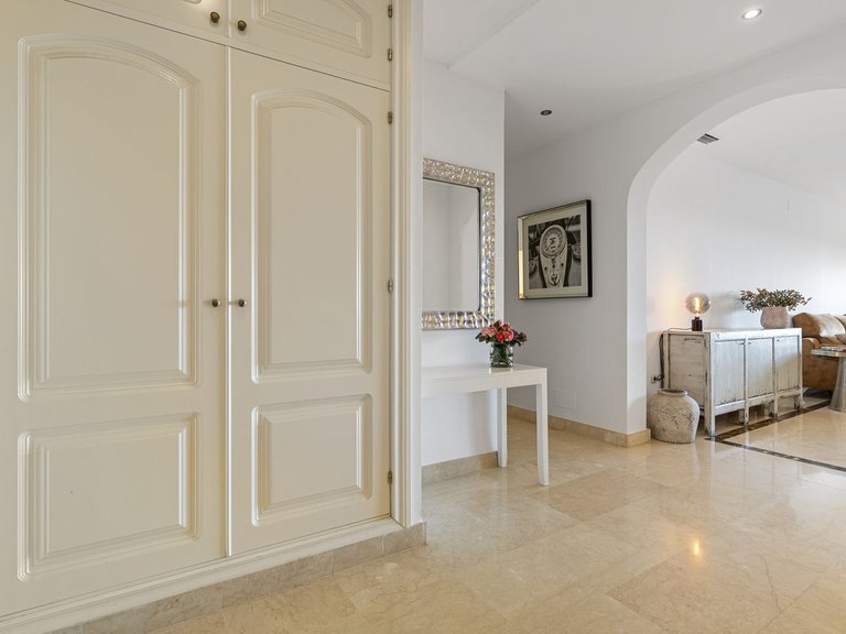 Apartment for Sale in Los Arqueros, Malaga 15