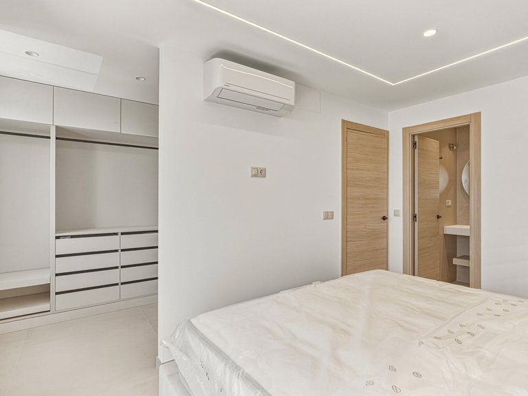 Villa for Sale in Altos De Los Monteros, Malaga 18