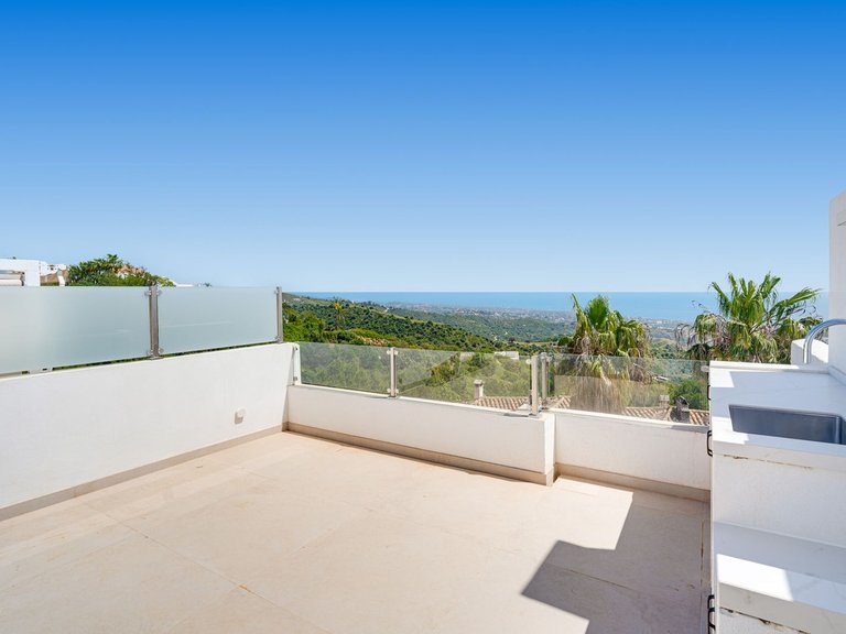 Villa for Sale in Altos De Los Monteros, Malaga 25