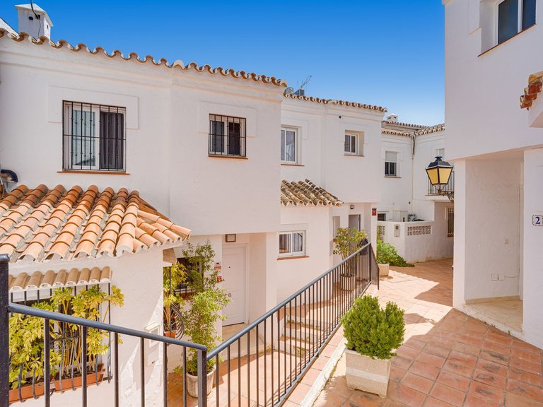 Villa for Sale in Altos De Los Monteros, Malaga 29