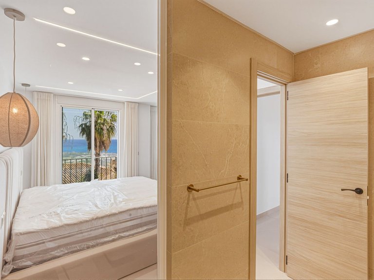 Villa for Sale in Altos De Los Monteros, Malaga 5