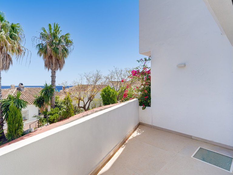 Villa for Sale in Altos De Los Monteros, Malaga 8