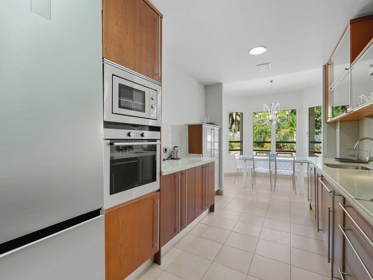 Apartment for Sale in Sierra Blanca, Malaga 12