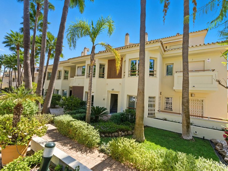 Apartment for Sale in Sierra Blanca, Malaga 2