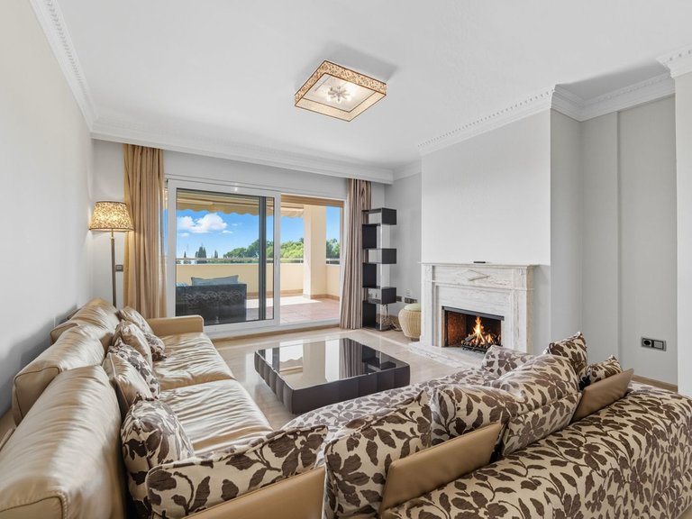 Apartment for Sale in Sierra Blanca, Malaga 3