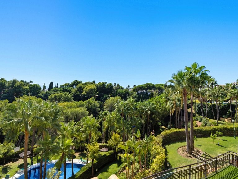 Apartment for Sale in Sierra Blanca, Malaga 4