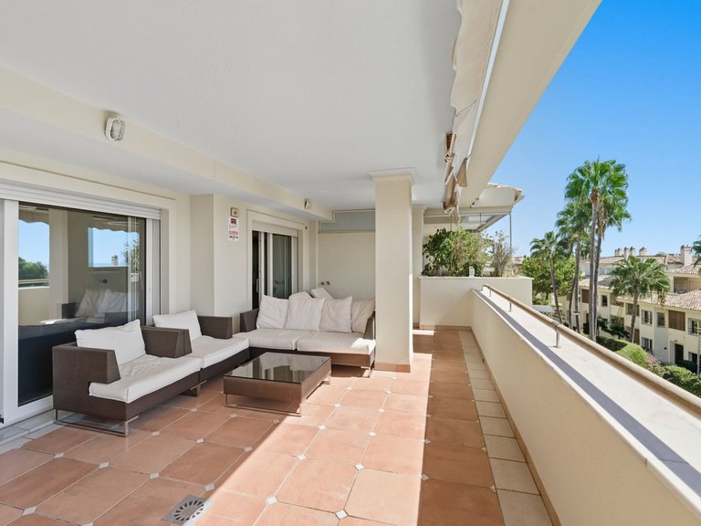 Apartment for Sale in Sierra Blanca, Malaga 8