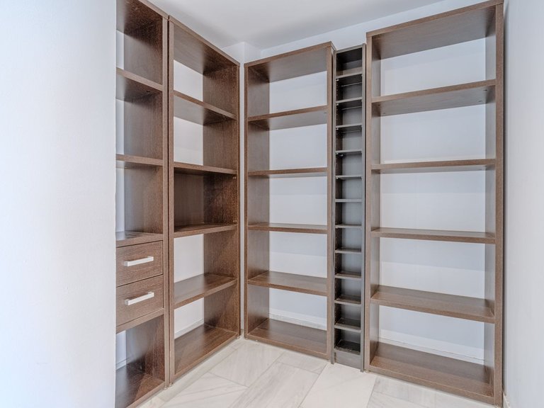 Apartment for Sale in San Pedro De Alcántara, Malaga 16