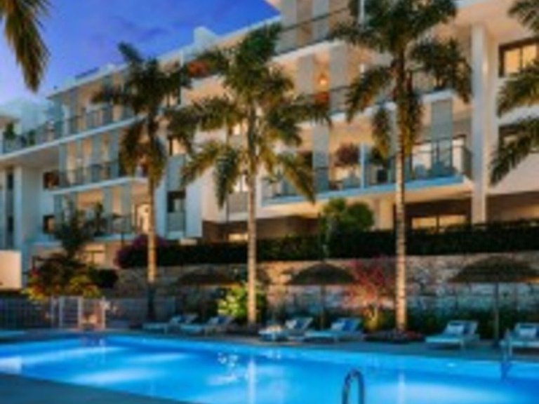 Villa for Sale in Costa del Sol Estepona, Malaga 1
