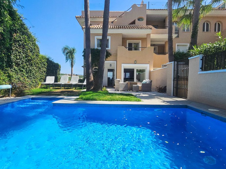 Villa for Sale in La Duquesa, Malaga 1
