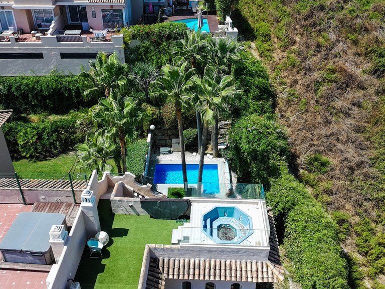 Villa for Sale in La Duquesa, Malaga 10