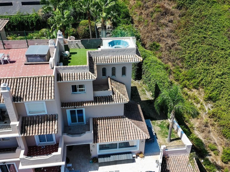 Villa for Sale in La Duquesa, Malaga 11