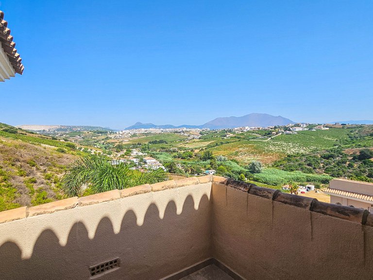 Villa for Sale in La Duquesa, Malaga 19